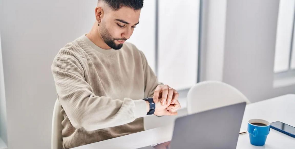 Sesión de trabajo colaborativo en programa de formación empresarial